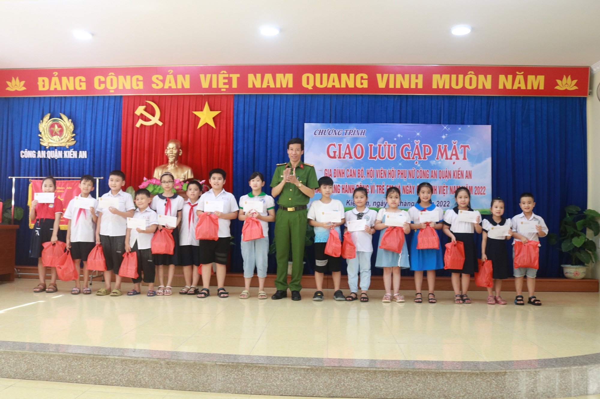 Hội Phụ nữ Công an quận Kiến An: Giao lưu, gặp mặt gia đình cán bộ, hội viên